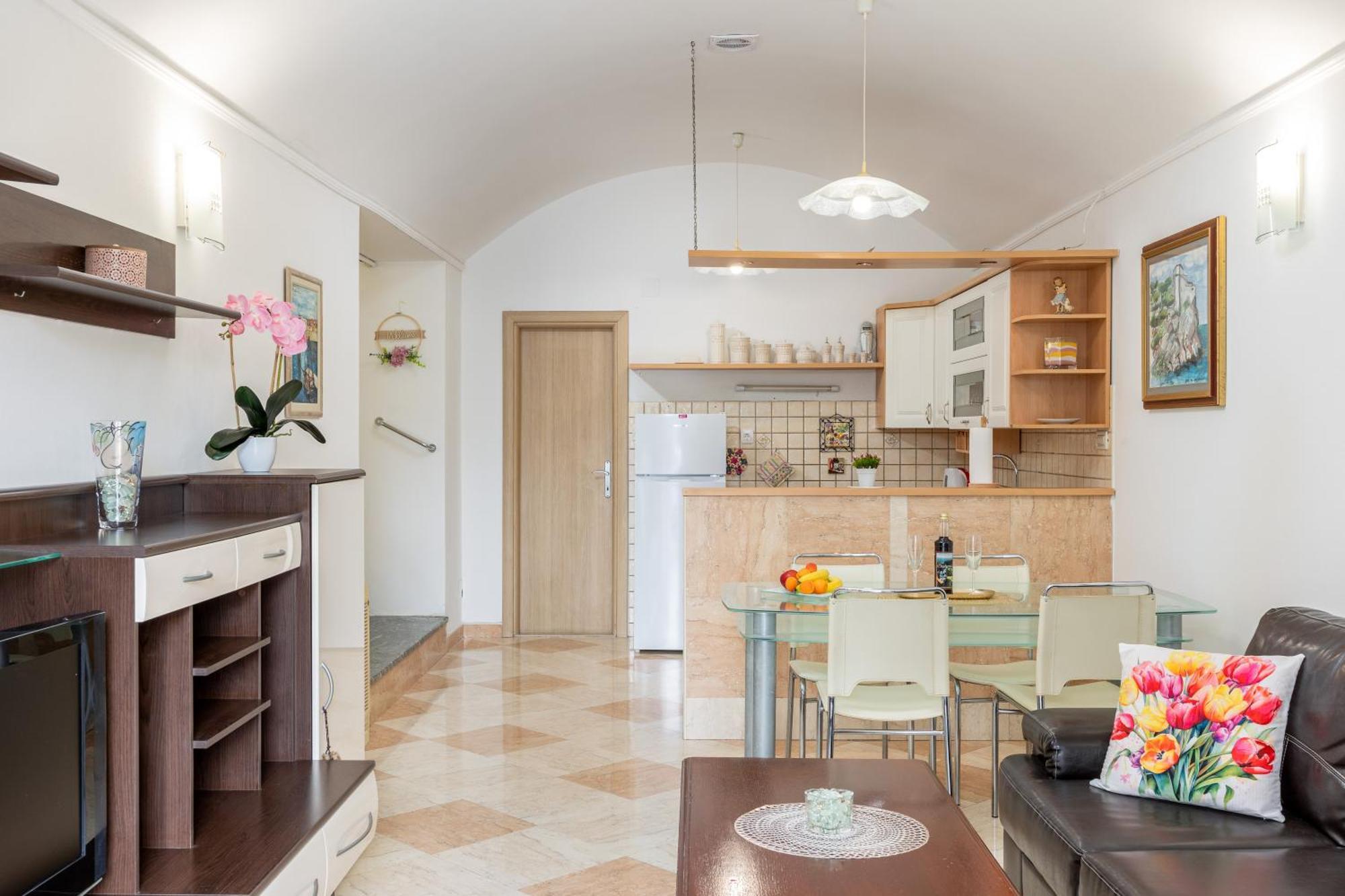Francesko At Unbeatable Location Leilighet *