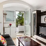 Beach Apartment Francesko At Unbeatable Location